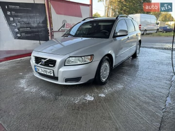 Авто Volvo V50 2010 № 7782569