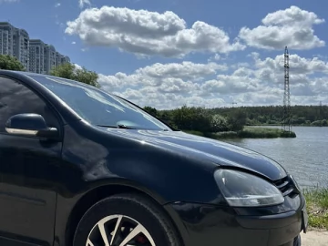 Авто Volkswagen Golf 2004 № 7782800