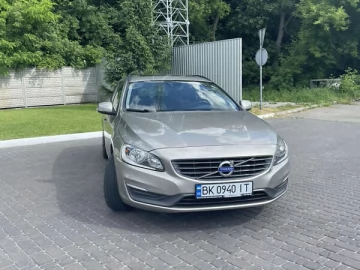 Авто Volvo V60 2015 № 7782874
