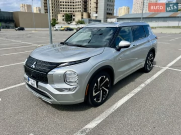 Авто Mitsubishi Outlander 2023 № 7782962