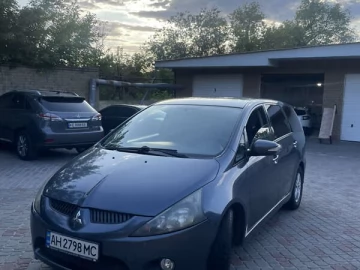Авто Mitsubishi Grandis 2006 № 7783062