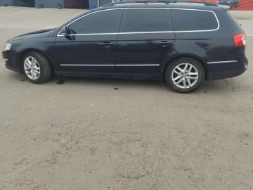 Авто Volkswagen Passat 2010 № 7783088