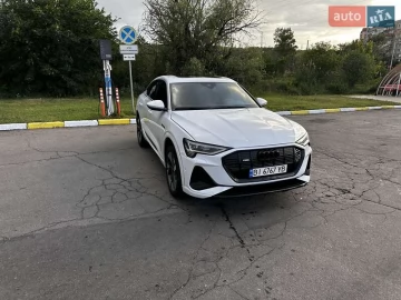Авто Audi E-Tron 2020 № 7783240