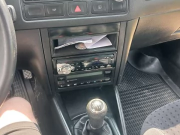 Авто Volkswagen Golf 2000 № 7783297
