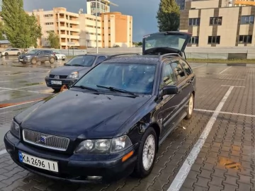 Авто Volvo V40 2001 № 7783301