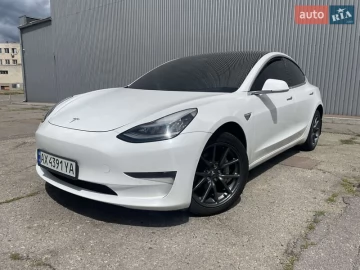 Авто Tesla Model 3 2019 № 7783628