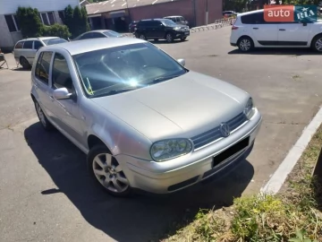 Авто Volkswagen Golf 2002 № 7783896