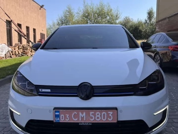 Авто Volkswagen E-Golf 2015 № 7784175