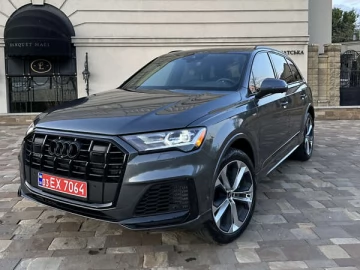 Авто Audi Q7 2021 № 7784251