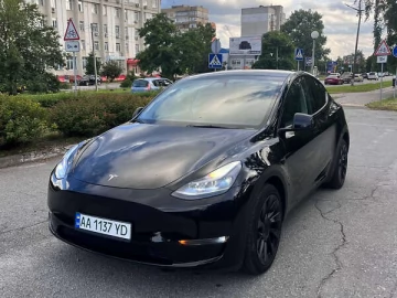Авто Tesla Model Y 2023 № 7784605