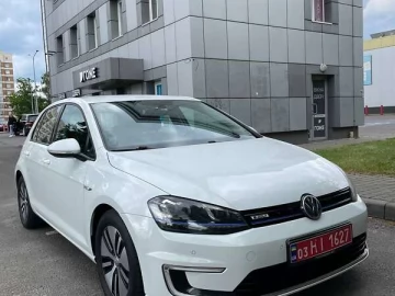 Авто Volkswagen E-Golf 2015 № 7784696