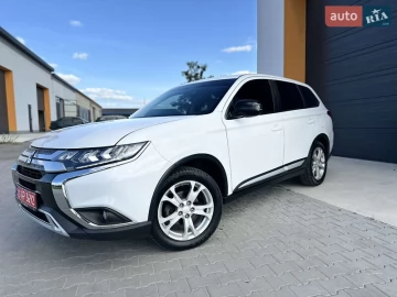 Авто Mitsubishi Outlander 2017 № 7784742