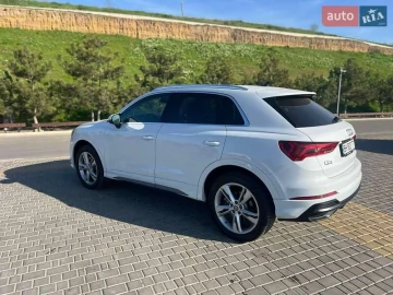 Авто Audi Q3 2019 № 7784771
