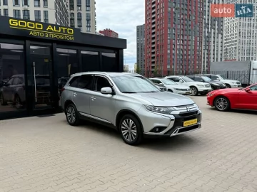 Авто Mitsubishi Outlander 2023 № 7784785