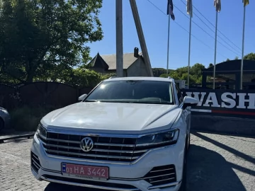 Авто Volkswagen Touareg 2018 № 7785004