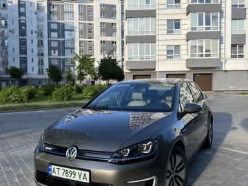 Авто Volkswagen E-Golf 2015 № 7785430