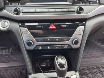 Авто Hyundai Elantra 2016 № 7785484
