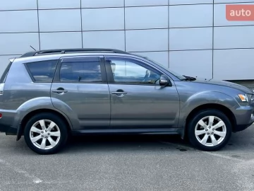 Авто Mitsubishi Outlander Xl 2011 № 7785800