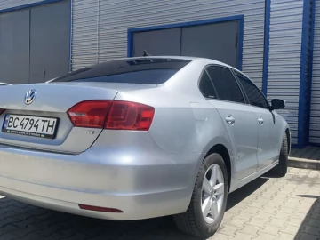 Авто Volkswagen Jetta 2013 № 7785816