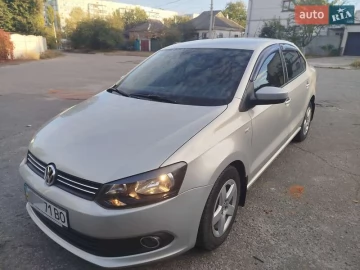 Авто Volkswagen Polo 2012 № 7786101
