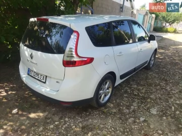 Авто Renault Grand Scenic 2010 № 7786109