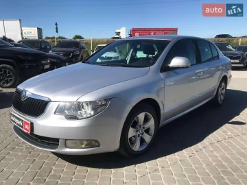 Авто Skoda Superb 2012 № 7786253