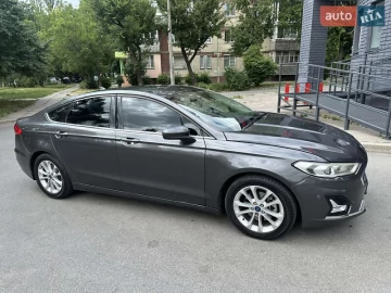 Авто Ford Fusion 2019 № 7786277
