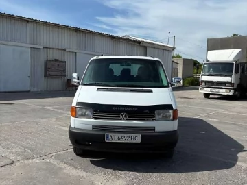 Авто Volkswagen Transporter 2000 № 7786346