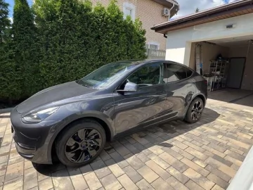 Авто Tesla Model Y 2024 № 7786943