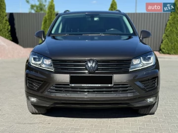 Авто Volkswagen Touareg 2015 № 7786947