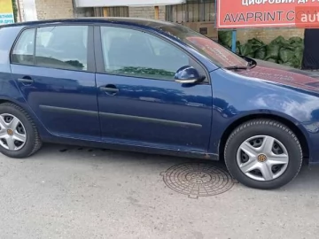 Авто Volkswagen Golf 2004 № 7787277