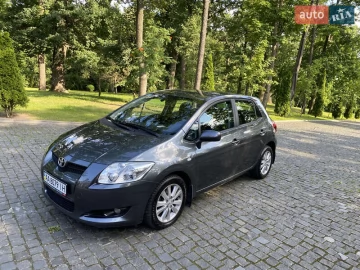 Авто Toyota Auris 2010 № 7787354