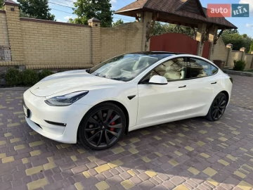 Авто Tesla Model 3 2020 № 7787459