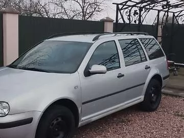 Авто Volkswagen Golf 2000 № 7787486