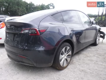 Авто Tesla Model Y 2024 № 7788168