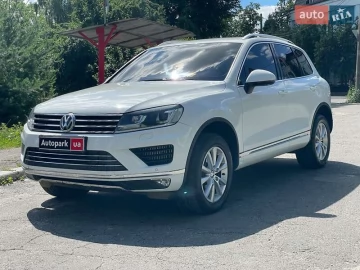 Авто Volkswagen Touareg 2015 № 7788278