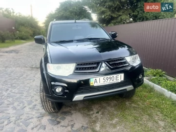 Авто Mitsubishi Pajero Sport 2013 № 7788387
