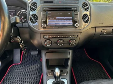 Авто Volkswagen Tiguan 2015 № 7788741