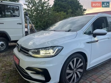 Авто Volkswagen Touran 2017 № 7788790