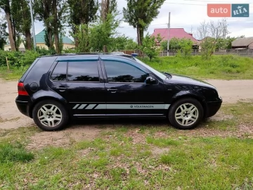 Авто Volkswagen Golf 2000 № 7789119