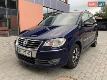 Авто Volkswagen Touran 2009 № 7789127