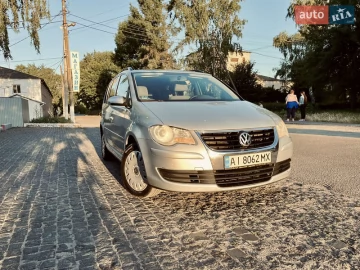 Авто Volkswagen Touran 2008 № 7789166