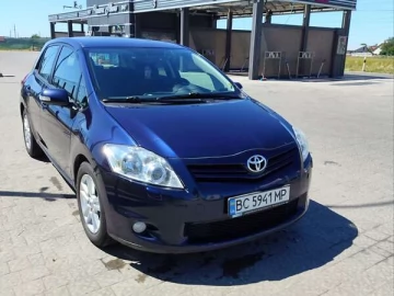 Авто Toyota Auris 2010 № 7789168