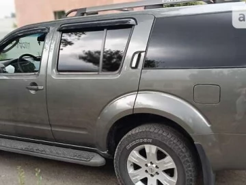 Авто Nissan Pathfinder 2005 № 7789191