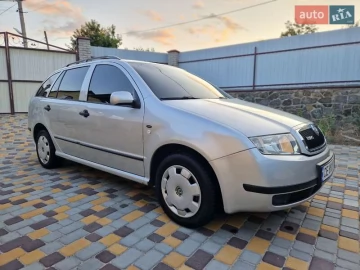 Авто Skoda Fabia 2002 № 7789365