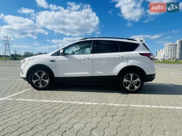 Авто Ford Escape 2016 № 7789735