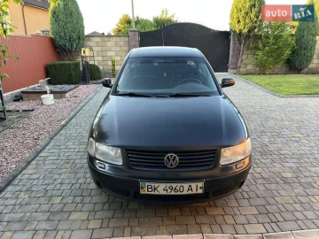 Авто Volkswagen Passat 1999 № 7789844