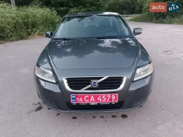 Авто Volvo V50 2008 № 7790095