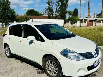 Авто Nissan Tiida 2010 № 7790097