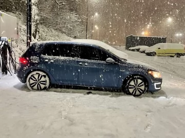 Авто Volkswagen E-Golf 2016 № 7790123